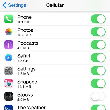 Safari must be turned on in the Cellular options.